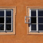 sealing stucco around windows