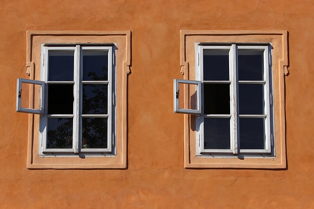 sealing stucco around windows